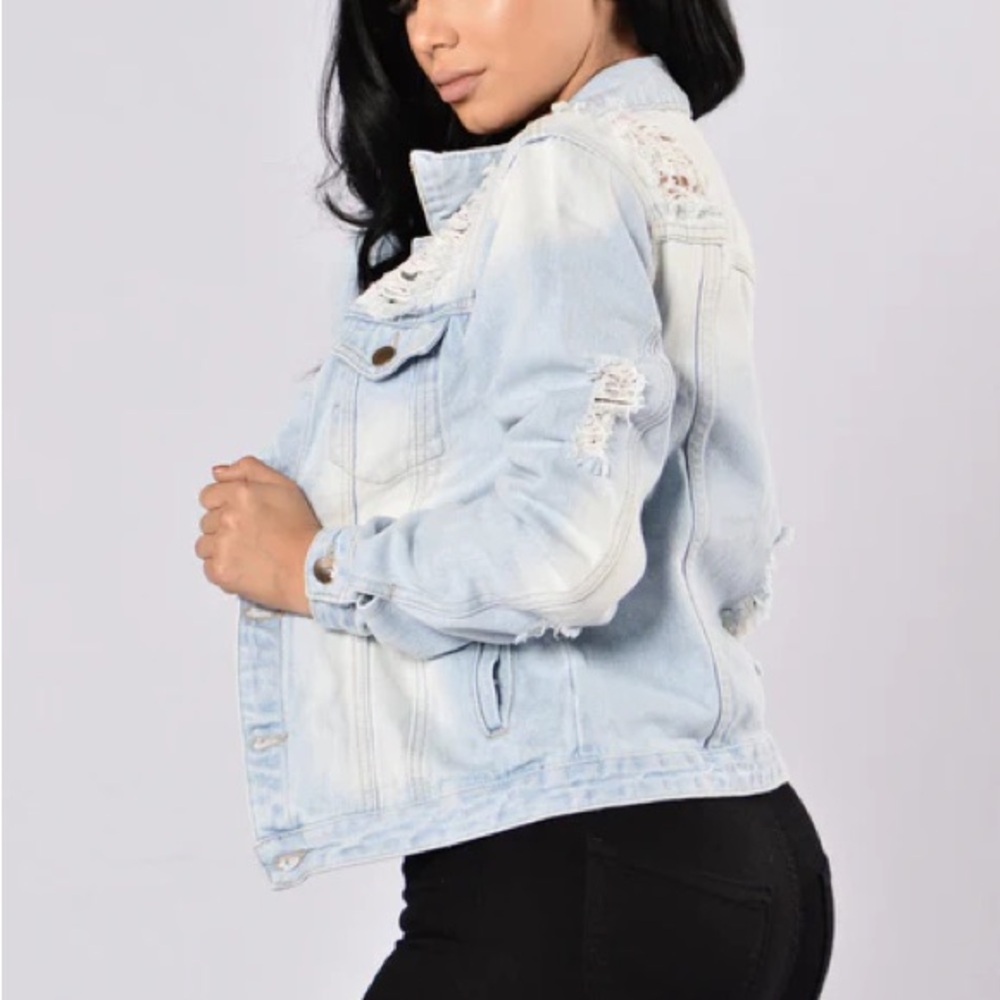 Fashion Nova size XS Denim Distressed Jacket EUC